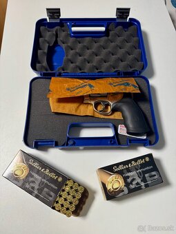 Smith & Wesson model 629 - 4