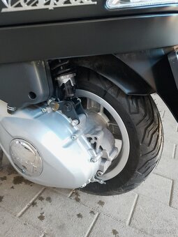 Vespa lx125ie - 4
