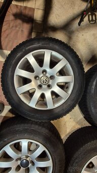 Predam VW elektrony 15" 5x112 so zimnými gumami goodyear - 4