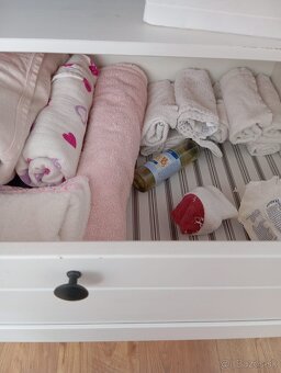 Prebalovacia komoda ikea - 4