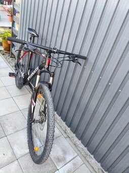 Predám horský bicykel SPECIALIZED - 4