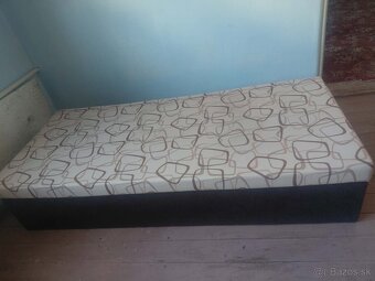 Postele a stoly - 4