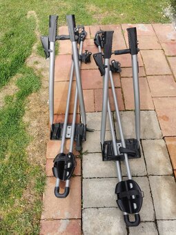 Predám uzamykateľný strešný nosič bicyklov THULE - 4