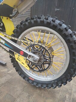 Suzuki RM 125 - 4