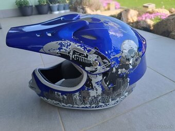 Prilba na motorku - 4