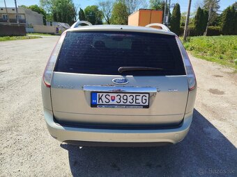 Predám Ford Focus kombi - 4