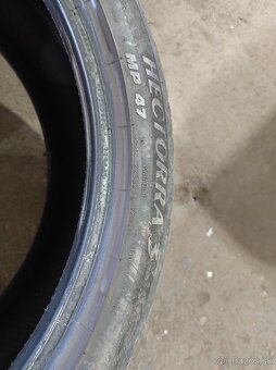 225/40 R18 letné pneu 6mm dezén Matador - 4
