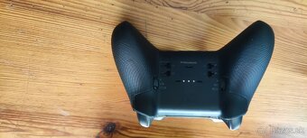 Xbox elite series 2 ovládač - 4