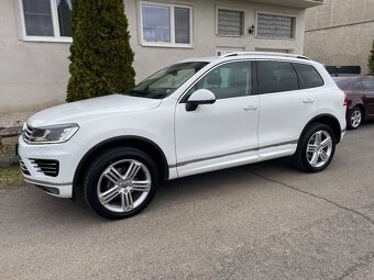 Volkswagen Touareg II 3.0 V6TDI BMT Premium 4 Motion - 4