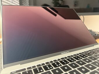 MacBook Pro 13” (2017) Silver 256 GB – Nová Batéria - 4