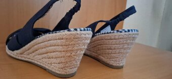 1x obute tommy hilfiger .. Original Sandale Velkost 39 - 4
