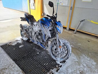 SUZUKI GSX-S - 4