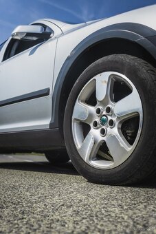 Škoda Octavia II Scout 4x4 2.0 TDI - 4