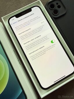 Apple iPhone 12 - 64GB - 4