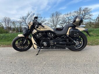 Harley Night Rod special - 4