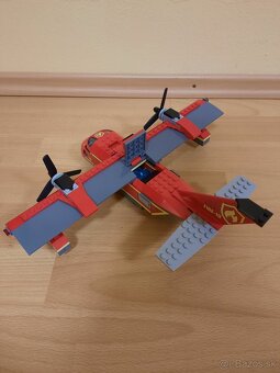 Lego City 60217 - Fire Plane - 4