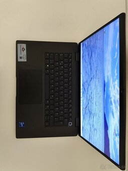 Dell Latitude 7520 | Intel Core i7 (11. gen) • 16 GB RAM • 5 - 4