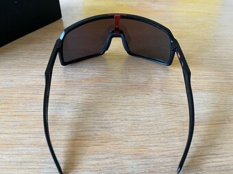 Oakley Sutro - 4