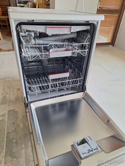BOSCH umývačka riadu - 4