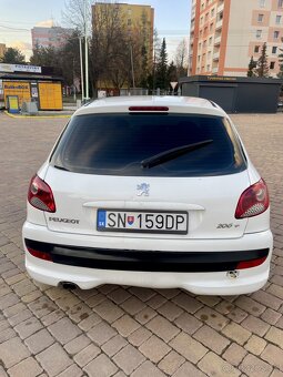 Peugeot 206+ 1.4 HDi 50 kW (8HZ) - 4