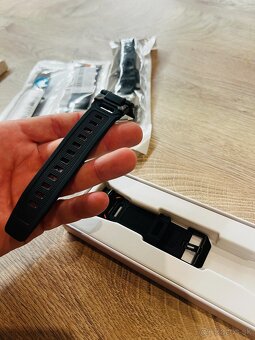 Predám remienky na Apple Watch - 42,44,45,49 Nové - 4
