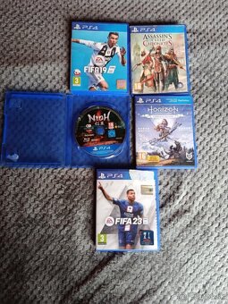 Playstation 4 - 4