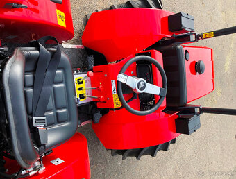 Malotraktor AGT 960 R - otočné pracovisko, 50 HP - 4