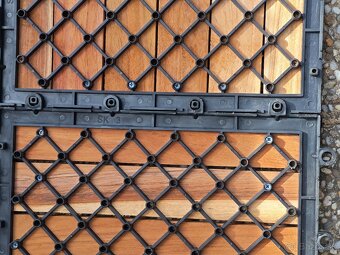 Teakové terasové zahradní dlaždice 30x30x2,5 cm olejované - 4