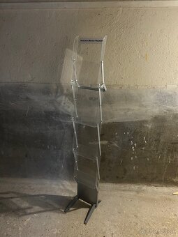 Stojan na propagačné materiály - 4