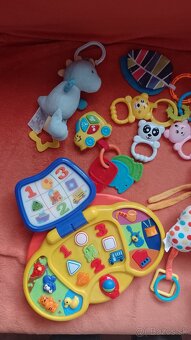 Hracky pre babatko s knizkami - 4