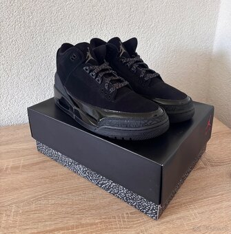 Air Jordan 3 Black Cat - 4