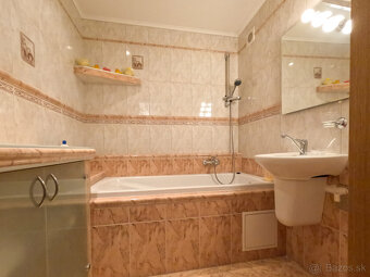 Prenájom 3 izbový byt, Žilina - Solinky, Cena: 700€ - 4