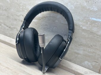 Corsair VIRTUOSO RGB WIRELESS XT - 4