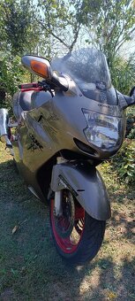 Honda CBR 1100 xx - 4