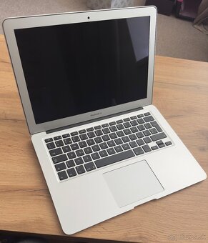 MacBook air (13-nich) 2017 - 4