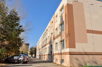 Zateplený tehlový byt s novými plastovými oknami, Veľké Kapu - 4