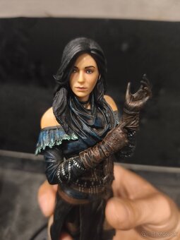 Predám figurku jennefer netflix witcher - 4