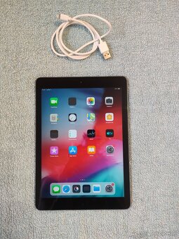 Apple iPad Air 64GB - 4