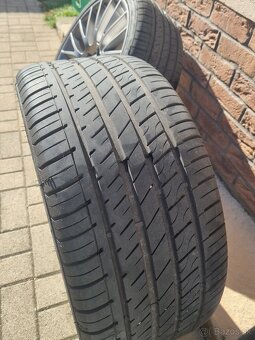 Letná sada diskov s gumami 5x120 R20 - 4