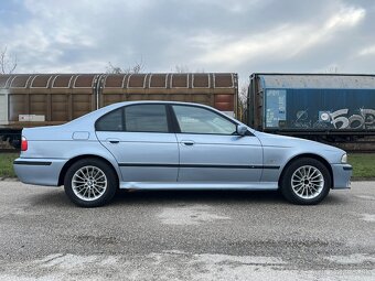 BMW 540i AT - ind. farba Silverstone - 4