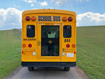 CHEVROLET EXPRESS – USA SCHOOLBUS – 6.6 DURAMAX DIESEL - 4