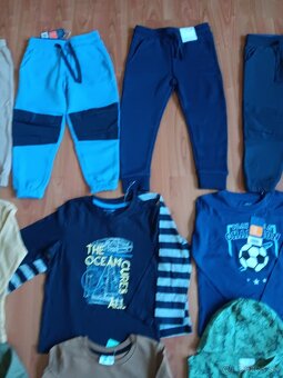 Nové tričká, tepláky, mikina, pyžamo veľ. 98/104 - 4