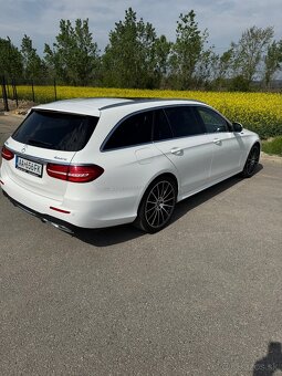 Mercedes Benz E220 AMG 4matic - 4