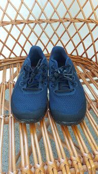 NIKE SHIELD - 4