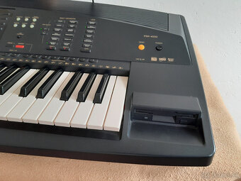 YAMAHA PSR 4000 - 4