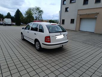 ŠKODA FABIA COMBI COMFORT 1,4 BENZÍN,16v, 74KW, KLIMATIZÁCIA - 4