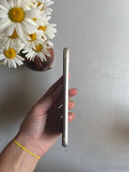 iPhone 11 - 4