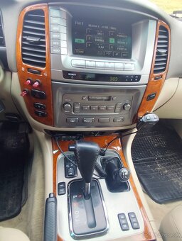 Land Cruiser - 4