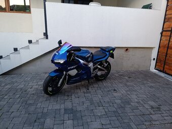 Yamaha YZF-R6 - 4