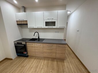 Predám 3 izbový byt s balkónom v Humennom - 4